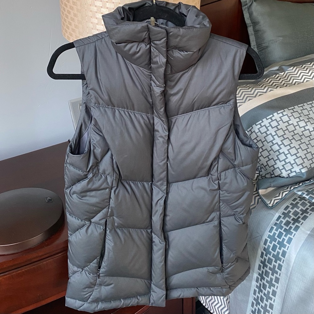Columbia Black Puffer / Puffy Vest Small